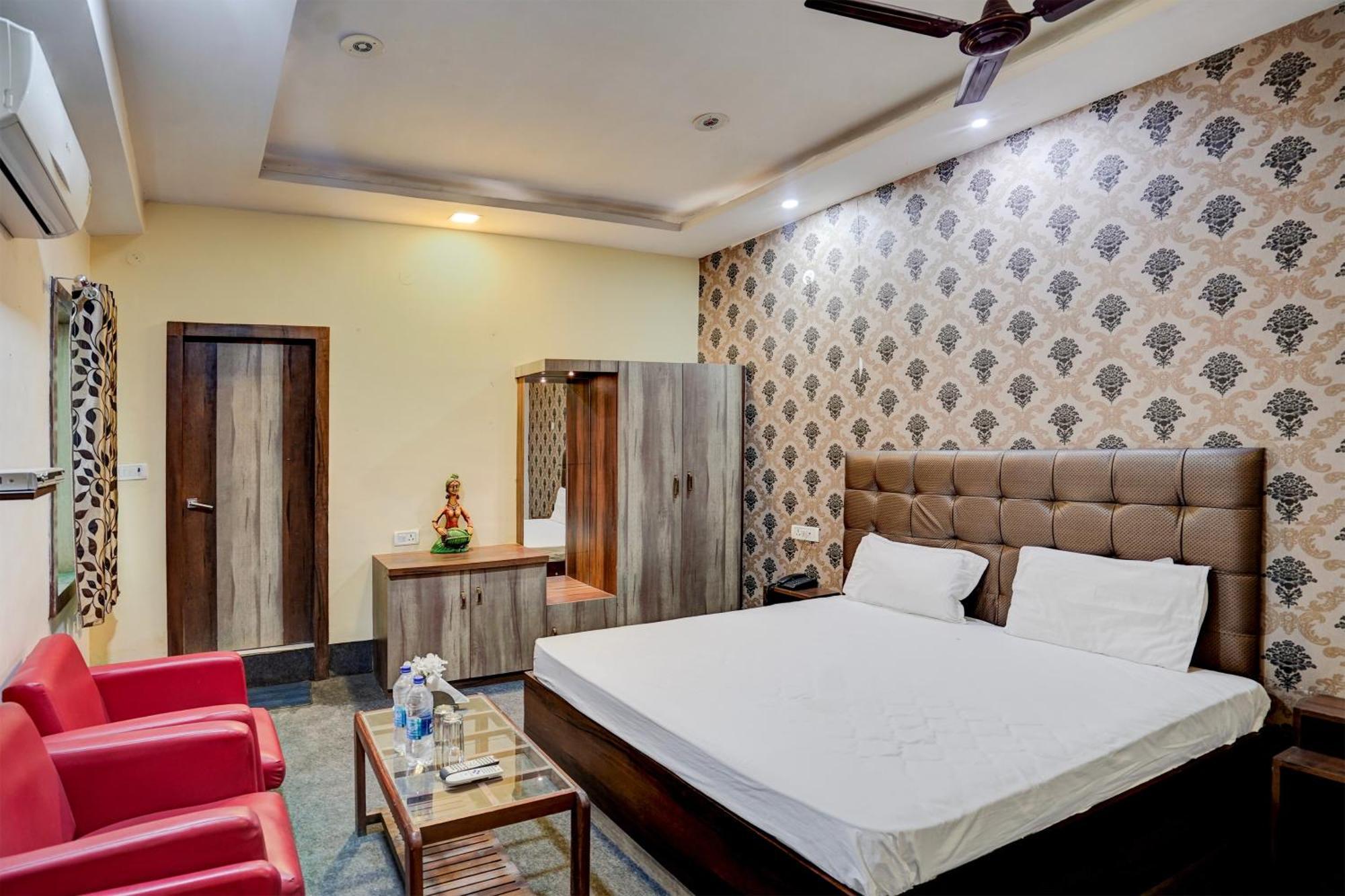 Hotel O Shyam Utsav Mirzāpur Kültér fotó