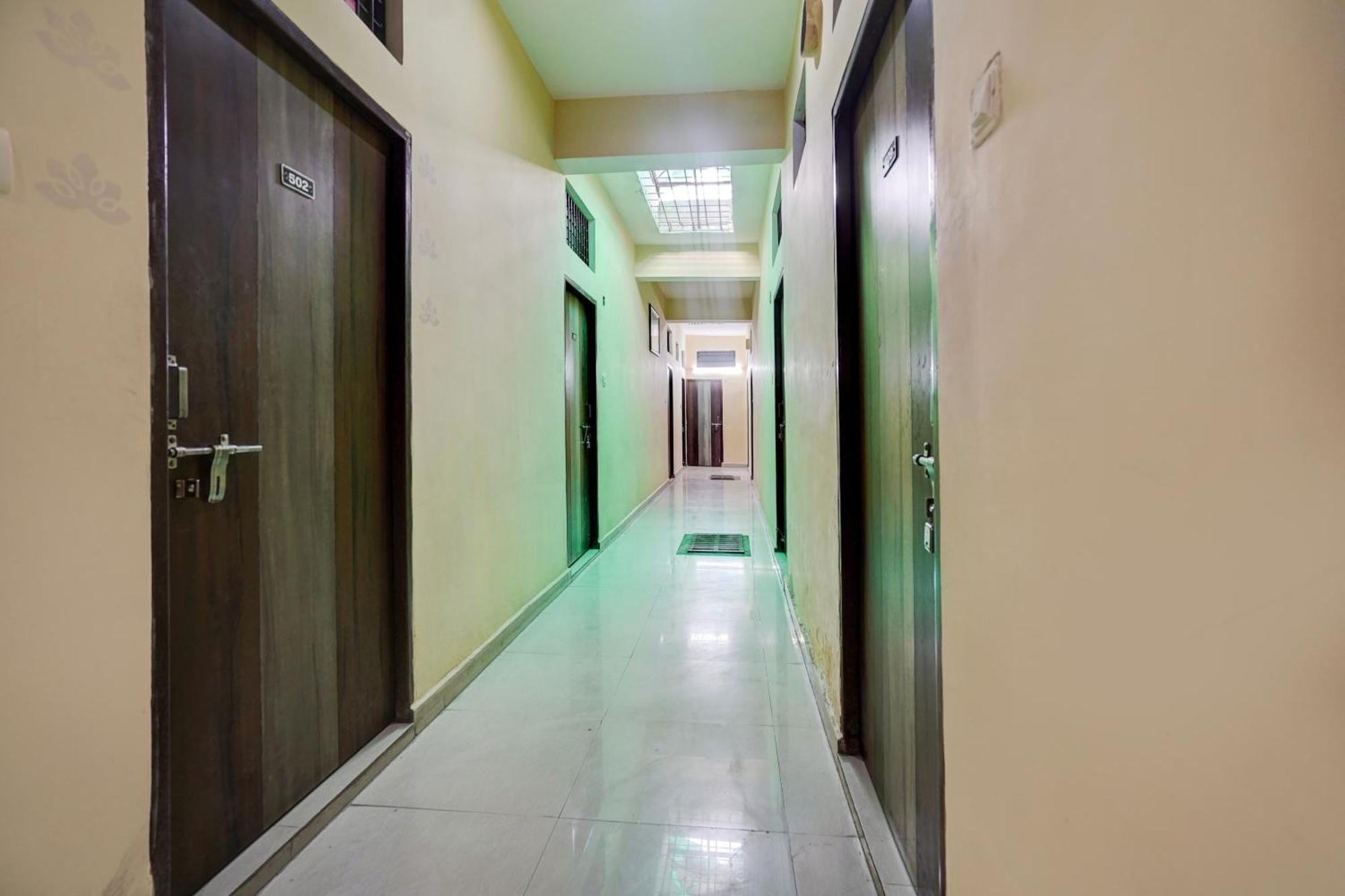 Hotel O Shyam Utsav Mirzāpur Kültér fotó
